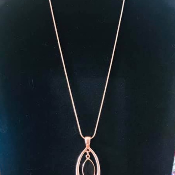 Neckless - Picture 4 of 8